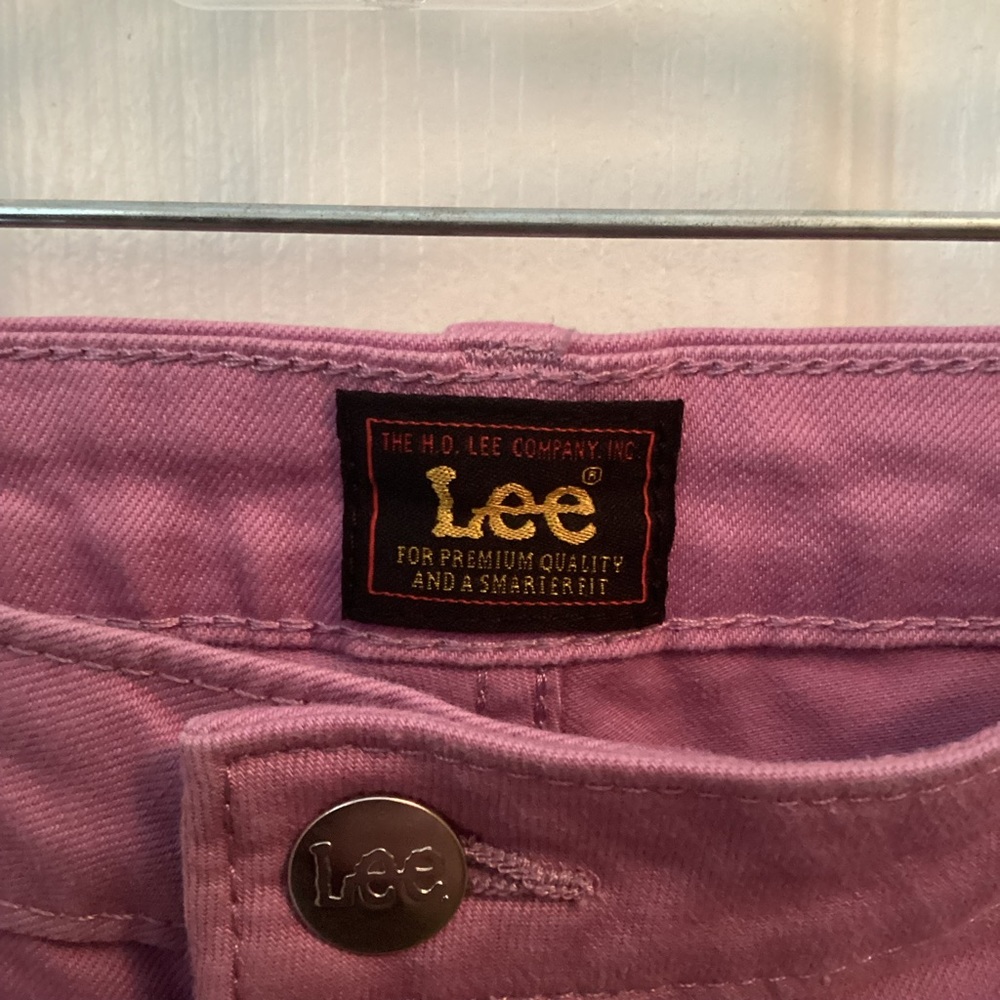 LEE: lavender or light purple colored crop jeans size 20 - Picture 7 of 8